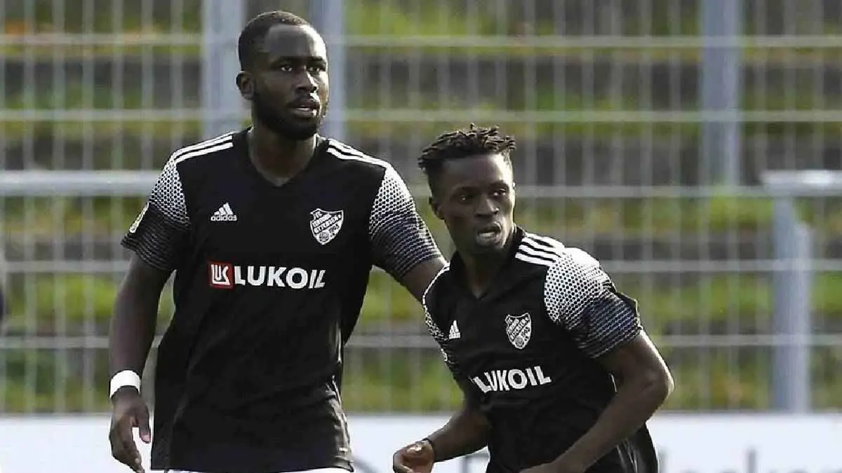 أصاب شابًّا بالشلل.. نجم الدوري الإنجليزي يتحول لمجرم خطير (صور)