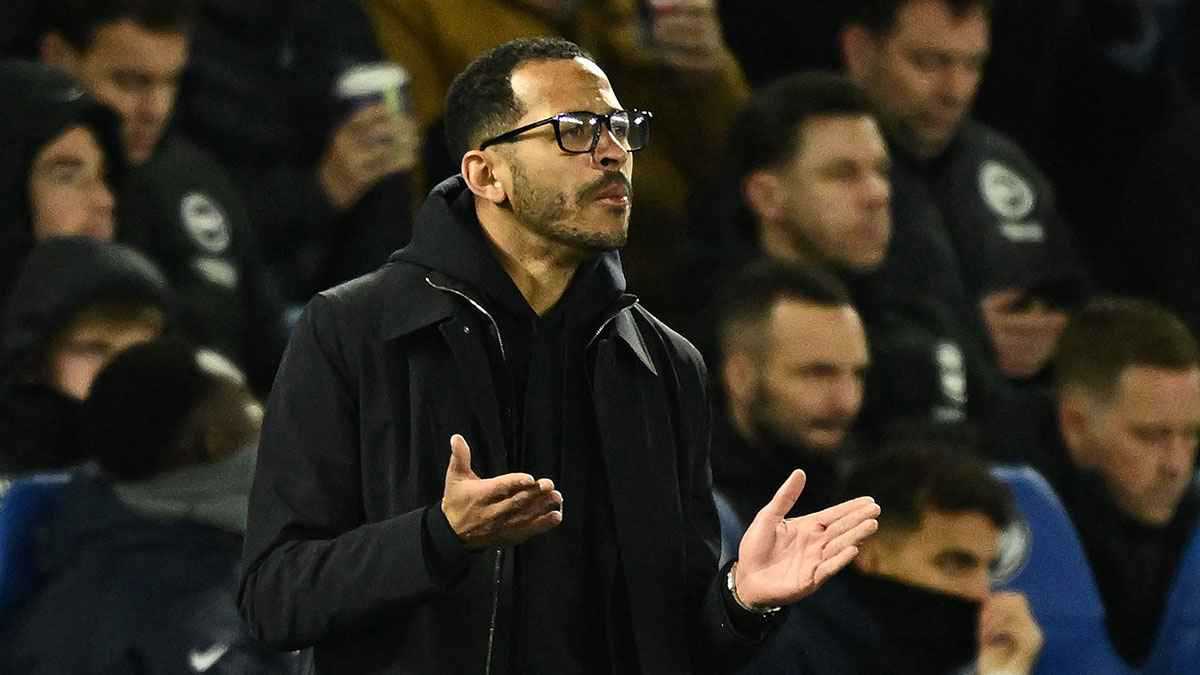 مفاجأة.. إدارة تشيلسي تناقش مستقبل المدرب ليام روزينيور 