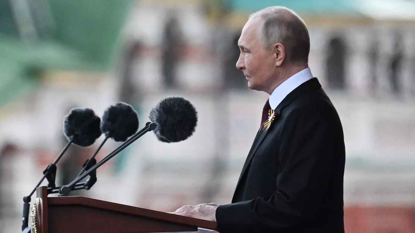 بوتين في "عيد النصر": سنبقى سدا منيعا في وجه النازية (فيديو)