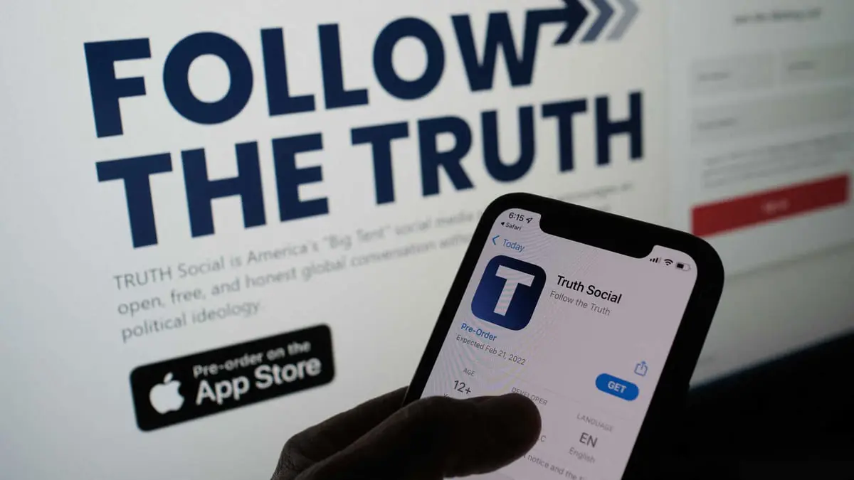 "غوغل بلاي" يرفض منصة ترامب "تروث سوشال".. "غير مرحب بها"