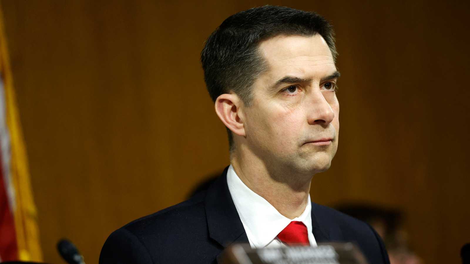 عاصفة في واشنطن.. سيناتور جمهوري يحذر من اختراق إيراني محتمل