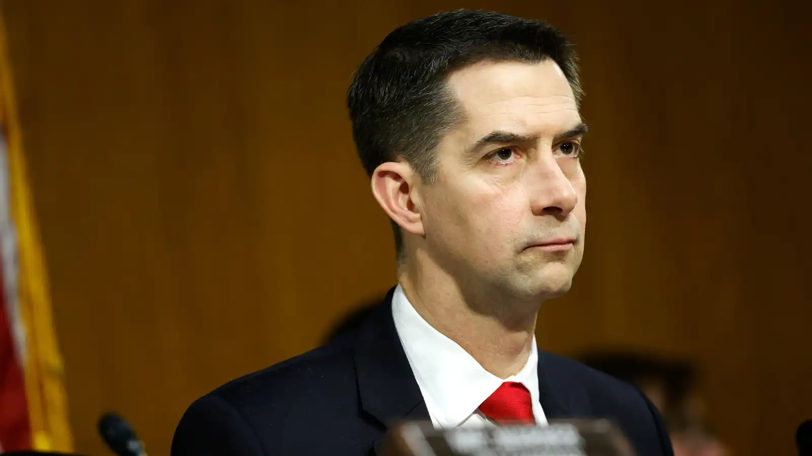 عاصفة في واشنطن.. سيناتور جمهوري يحذر من اختراق إيراني محتمل