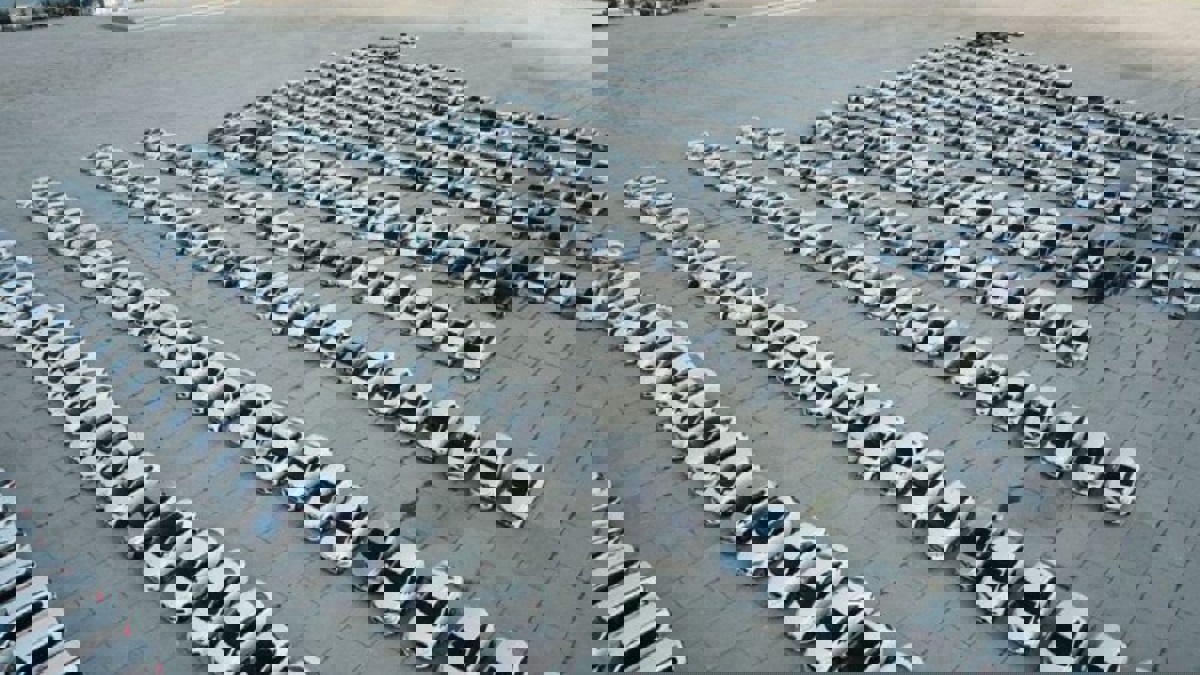 1300 سيارة زائدة.. أكرم إمام أوغلو يكشف حجم الإسراف في بلدية إسطنبول