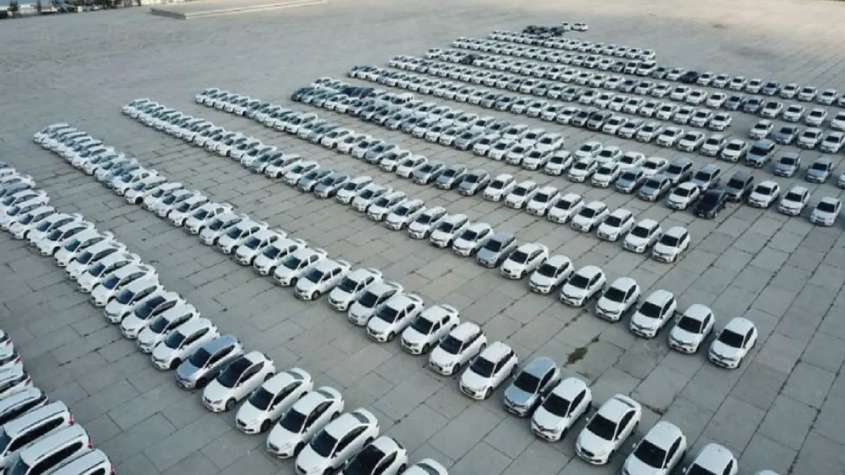 1300 سيارة زائدة.. أكرم إمام أوغلو يكشف حجم الإسراف في بلدية إسطنبول