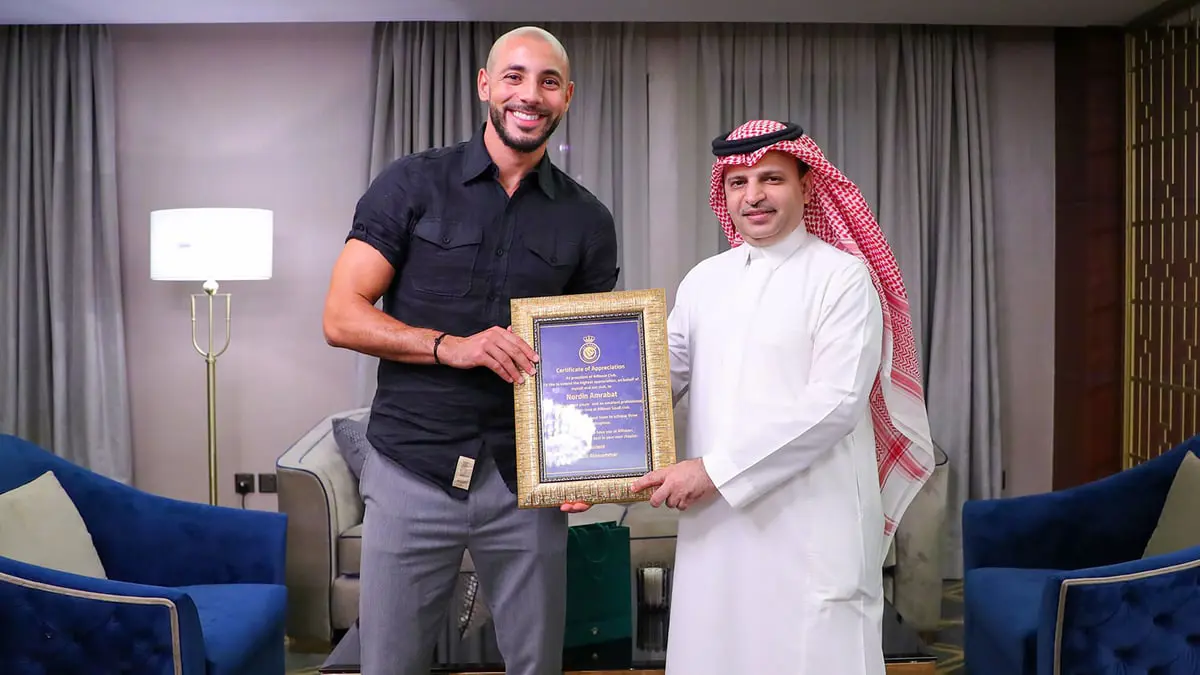 أمرابط: هناك لاعبون يقولون "تعجبني القهوة" فقط من أجل أن يحبهم الجمهور (فيديو)