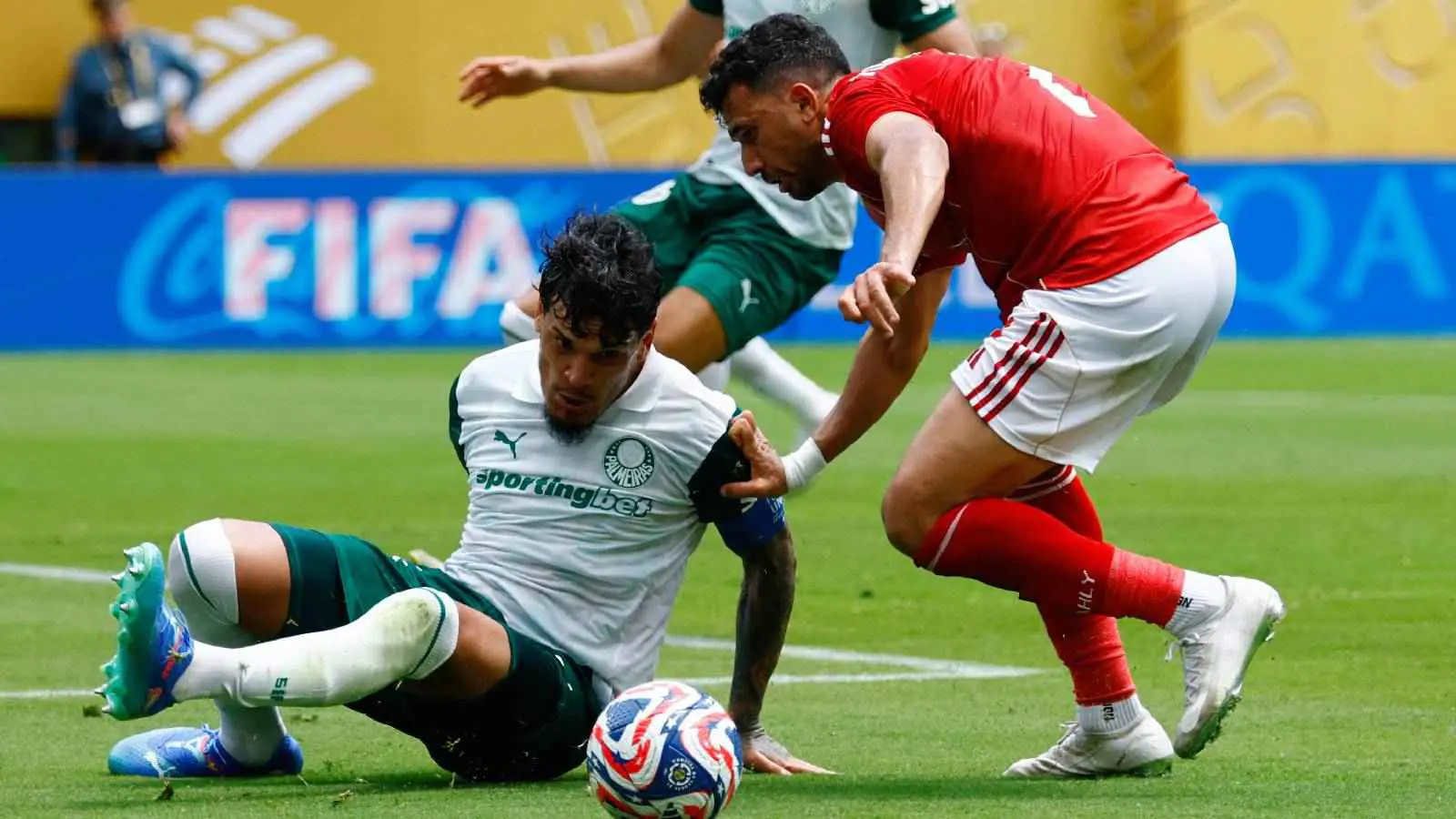 سر غضب "تريزيغيه" في الأهلي المصري