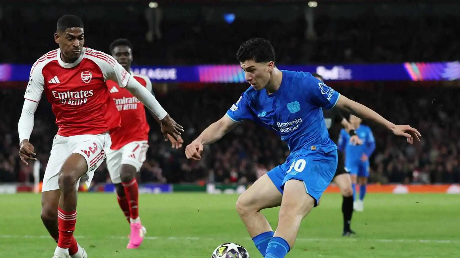 باريس سان جيرمان وآرسنال يعبران إلى ربع نهائي دوري أبطال أوروبا (فيديو)