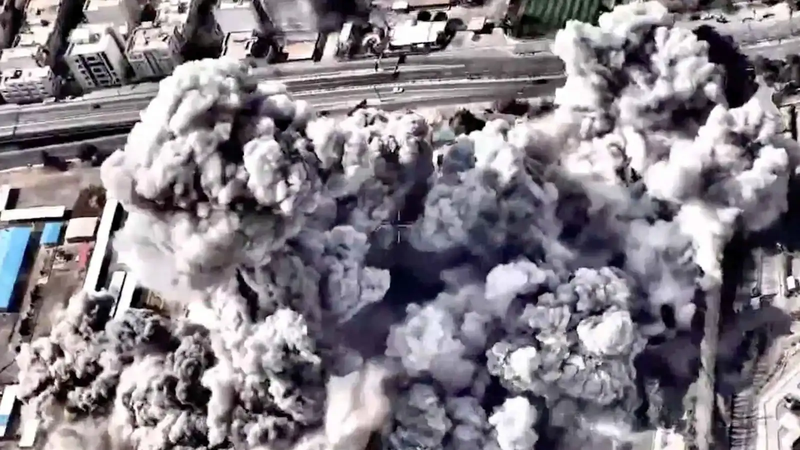 بعد تهديد إسرائيلي.. دوي انفجارات ضخمة في طهران