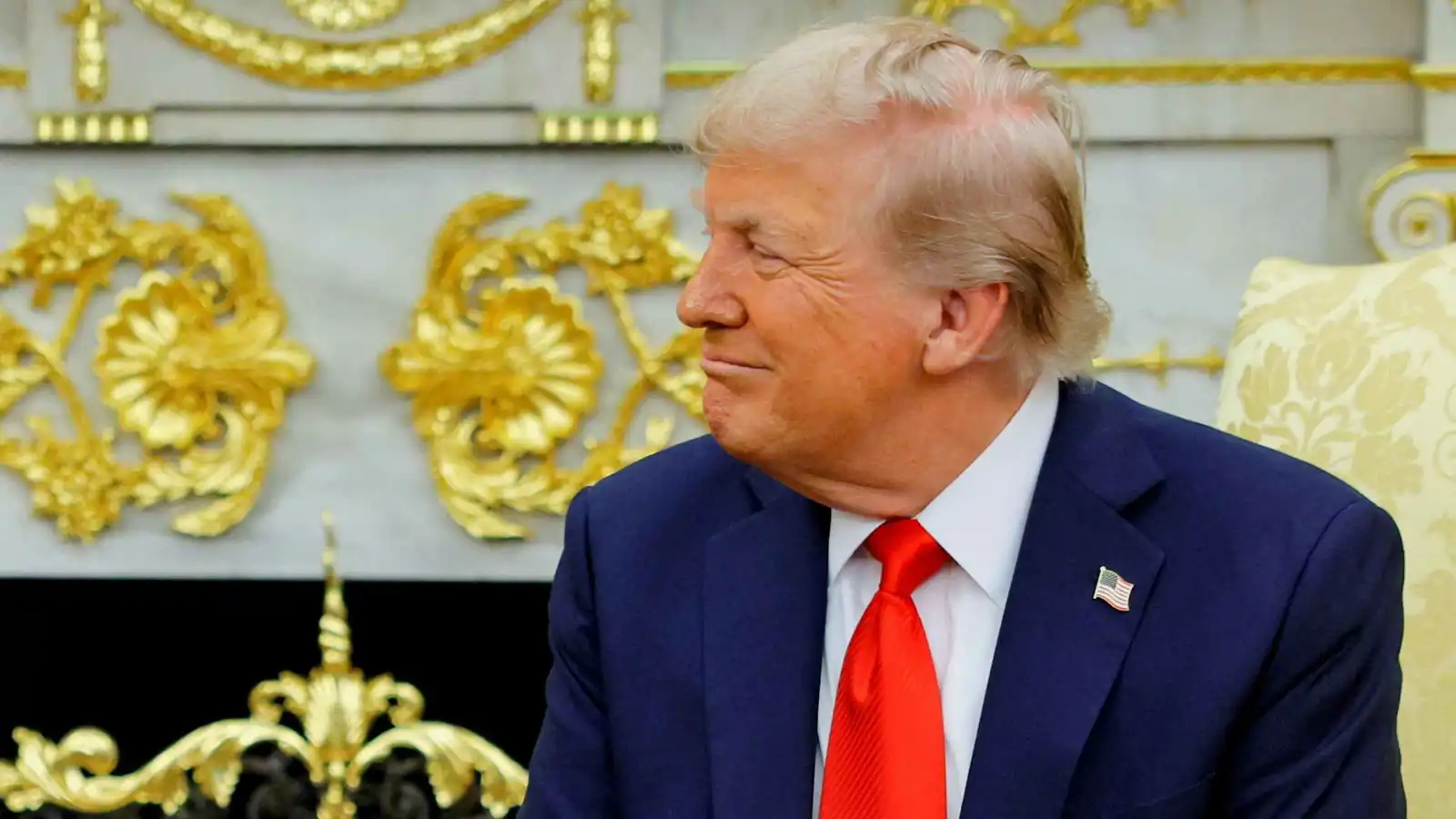 ترامب يوقع أمرًا بتخفيض الرسوم الجمركية على السيارات اليابانية