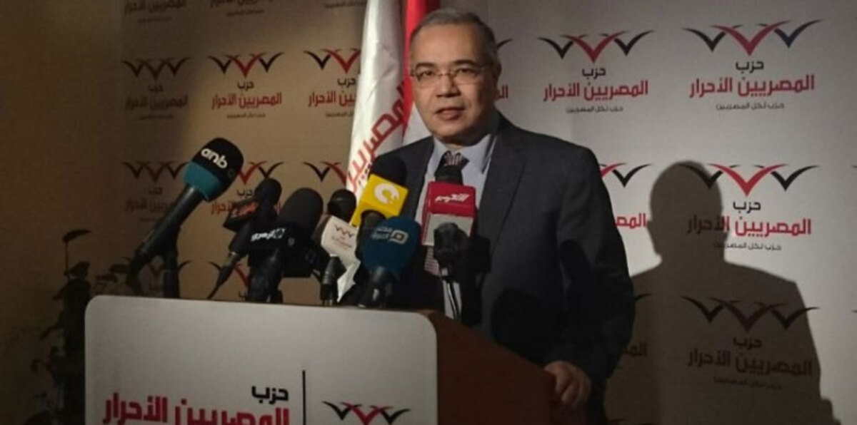 الفائز برئاسة حزب المصريين الأحرار يصف رجل الأعمال ساويرس بــ"رجل الإخوان"