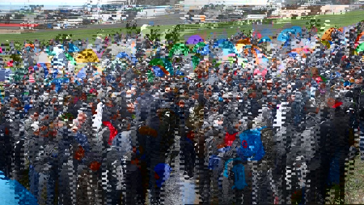 الحدود بين تركيا واليونان "ساحة معركة" لمنع آلاف المهاجرين من بلوغ أوروبا‎