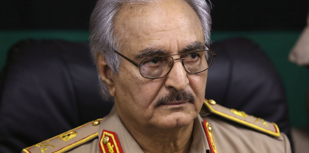 حفتر يأمر بالتصدي لأي قطعة بحرية أجنبية تدخل المياه الليبية