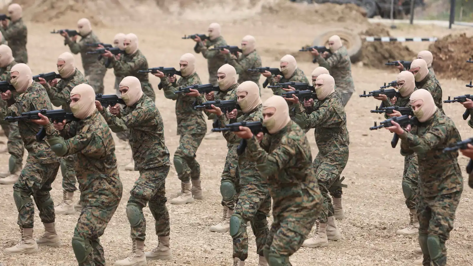 "السلاح أولا ثم الاحتلال".. حزب الله يقلب أولويات السيادة في لبنان