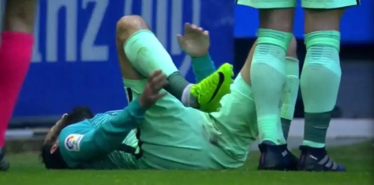 برشلونة يطالب الاتحاد الإسباني السماح بالتعاقد مع بديل لفيدال