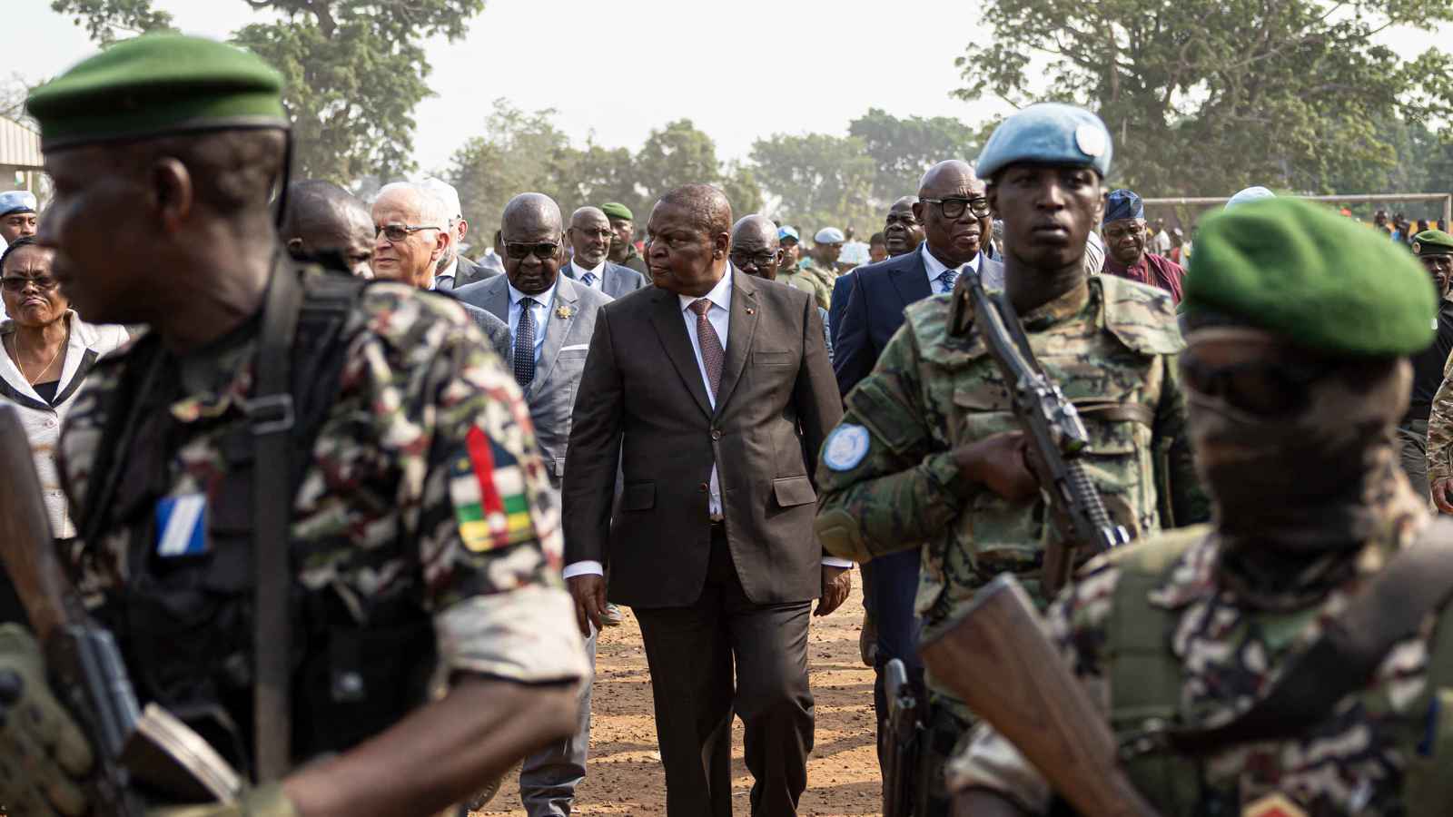 أكبر حركتين متمردتين في أفريقيا الوسطى تلقيان السلاح
