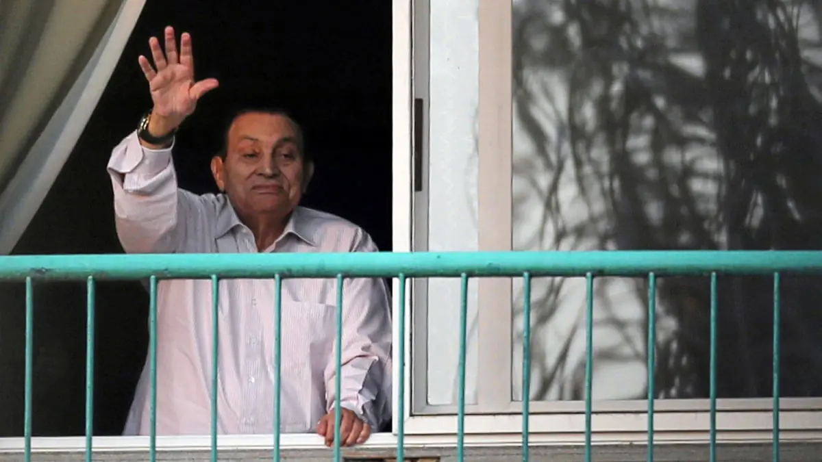 حسني مبارك يشترط موافقة السيسي قبل الإدلاء بشهادته في "اقتحام الحدود الشرقية"