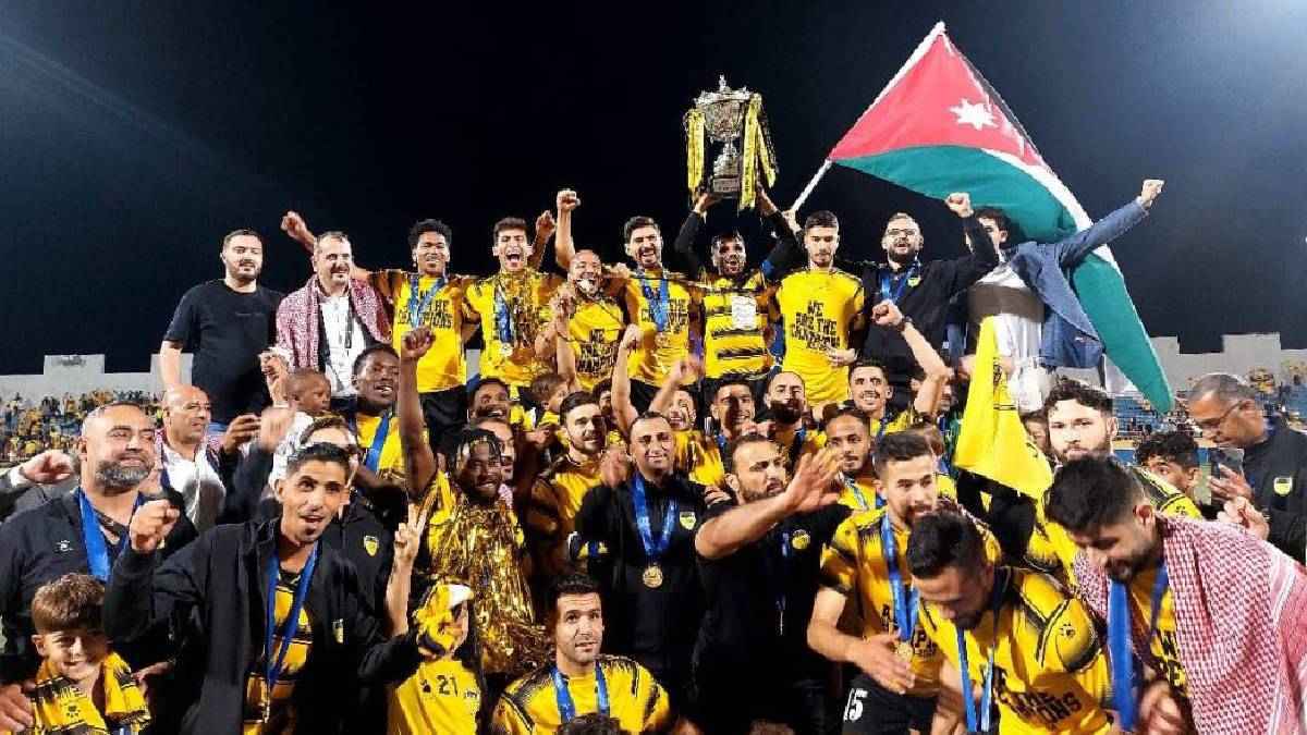 سيناريو قاتل يقود الحسين إربد للتتويج بلقب الدوري الأردني (فيديو)