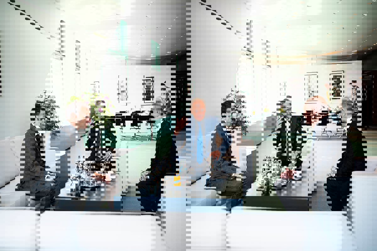 خلال لقائهما في برلين.. لماذا تجاهل ماكرون وشولتز خلافاتهما؟