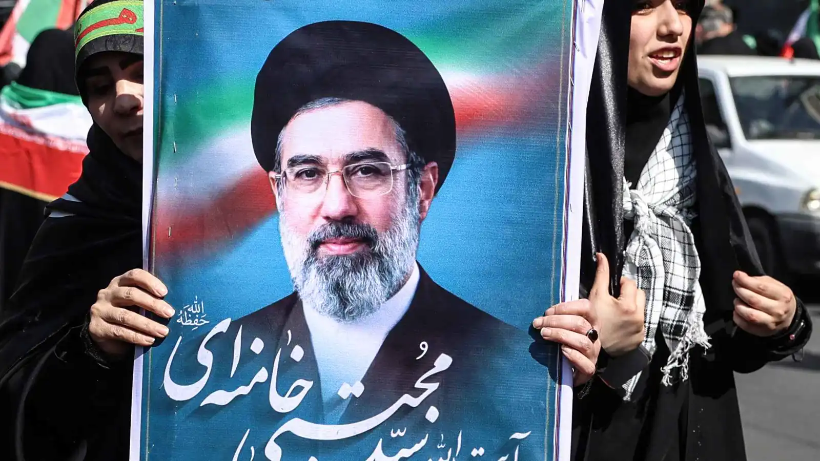 برلماني إيراني: مجتبى يعارض تمديد المفاوضات مع أمريكا