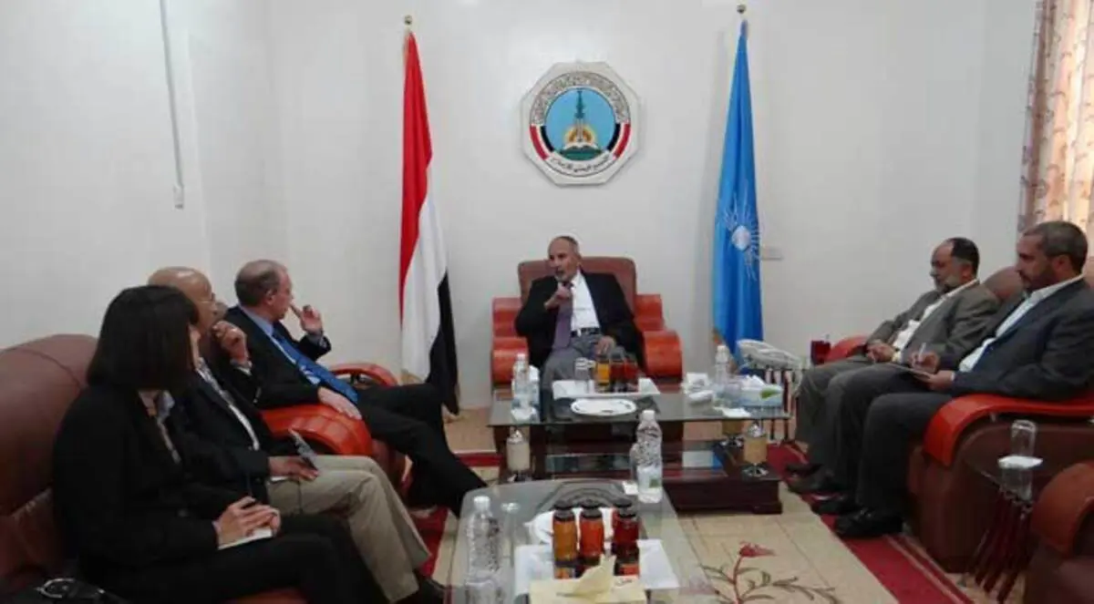 الحوثيون يفجرون حزب التجمع اليمني للإصلاح