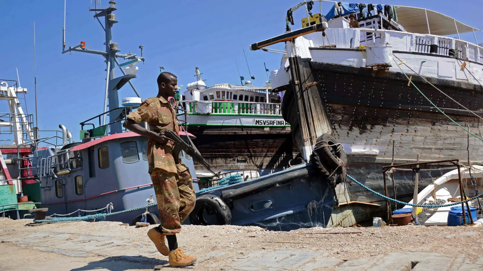 هيمنة وضرب الخصوم.. ماذا ستقدم قواعد وموانئ الصومال للولايات المتحدة؟