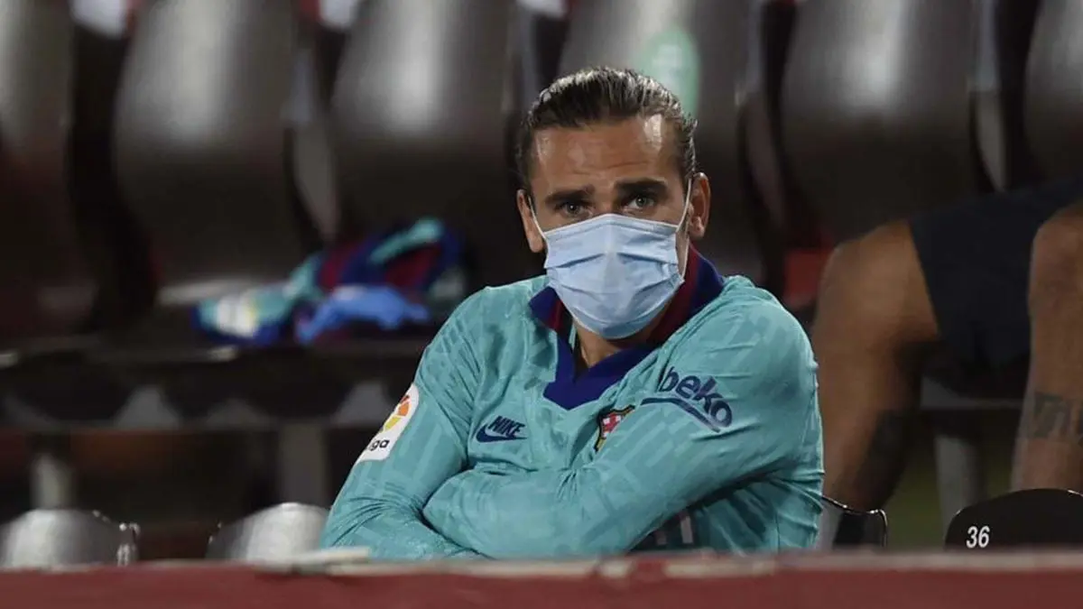 تقرير: غريزمان شعر بـ"قلة احترام" لمشاركته بديلا في مباراة برشلونة ضد أتلتيكو مدريد