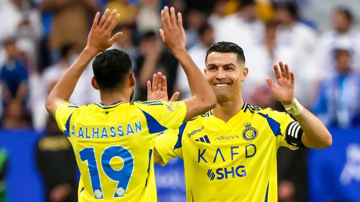 مفاجأة.. رونالدو يلجأ لـ "غريم" ريال مدريد لإنقاذ النصر السعودي
