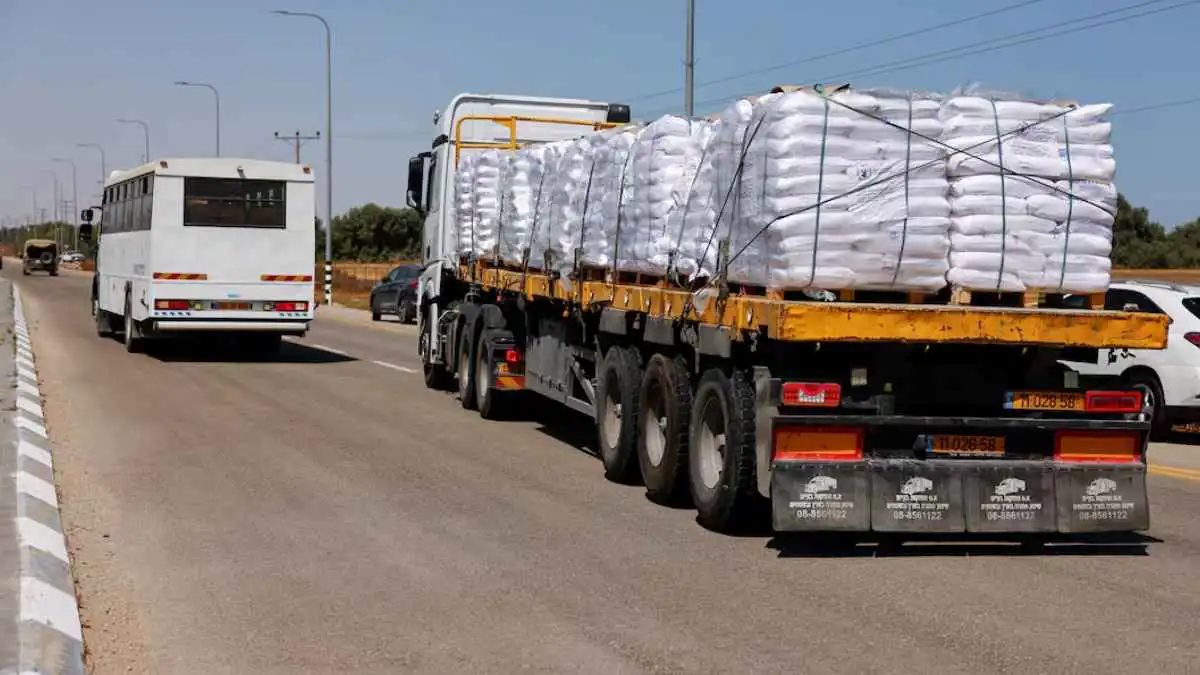 "تسمِّن حماس".. إسرائيل تطالب بتقليص المساعدات الإنسانية لغزة