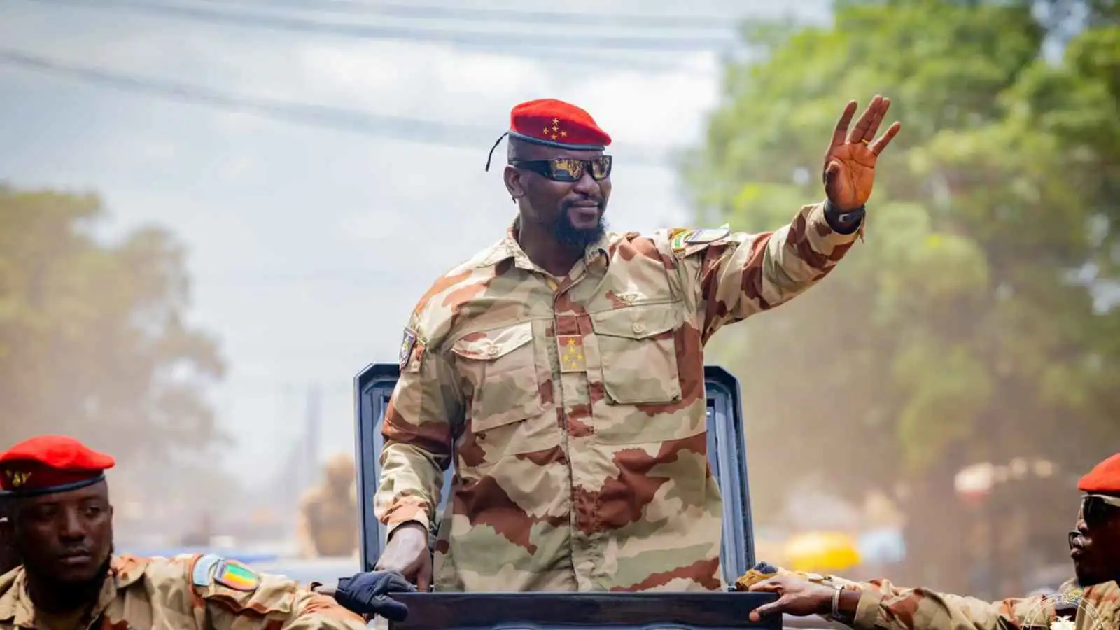 غينيا بعد الانتخابات.. هل يستطيع مامادي دومبويا فك الارتباط مع الجيش؟