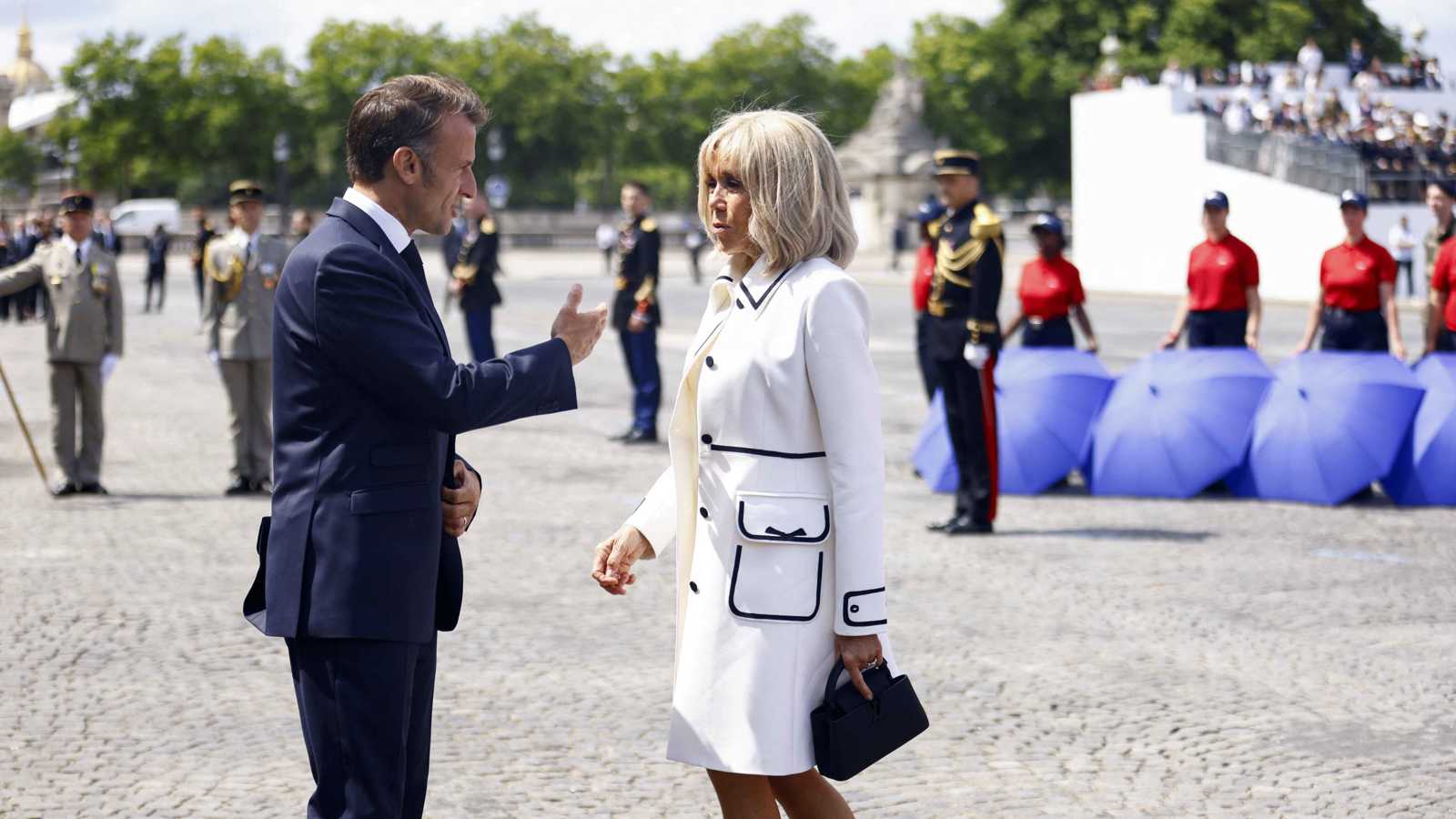 معركة التشهير تعود مجدداً.. خسارة قضائية تزلزل بريجيت ماكرون