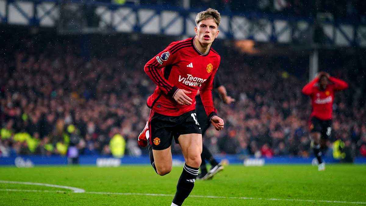 هل السبب رونالدو؟ سر قرار تين هاغ المفاجئ ضد غارناتشو