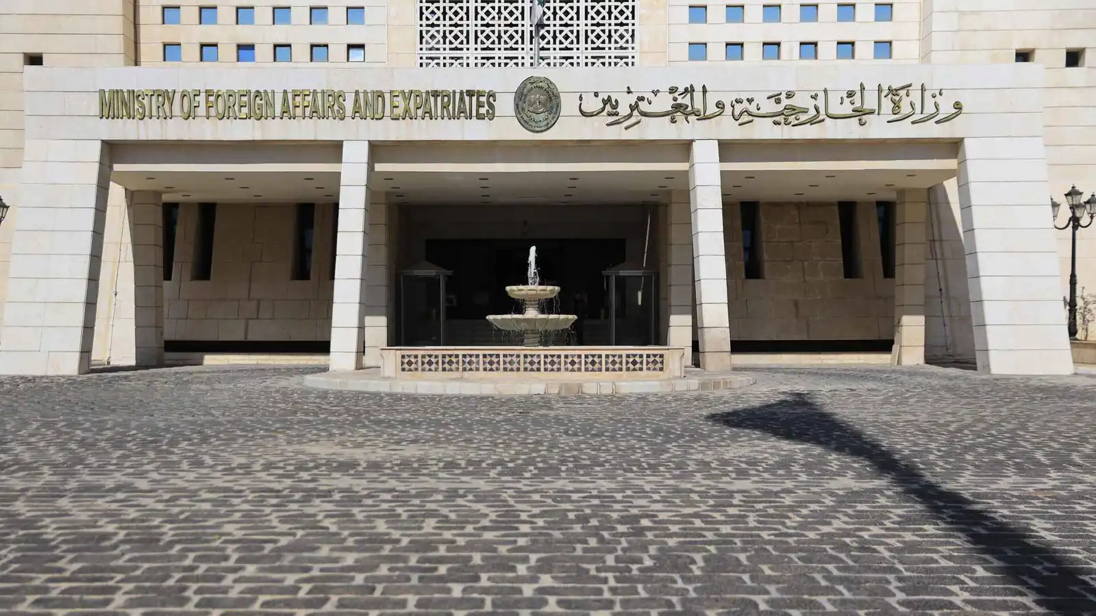 مباحثات بين دمشق وبيروت حول ملف المعتقلين السوريين في لبنان