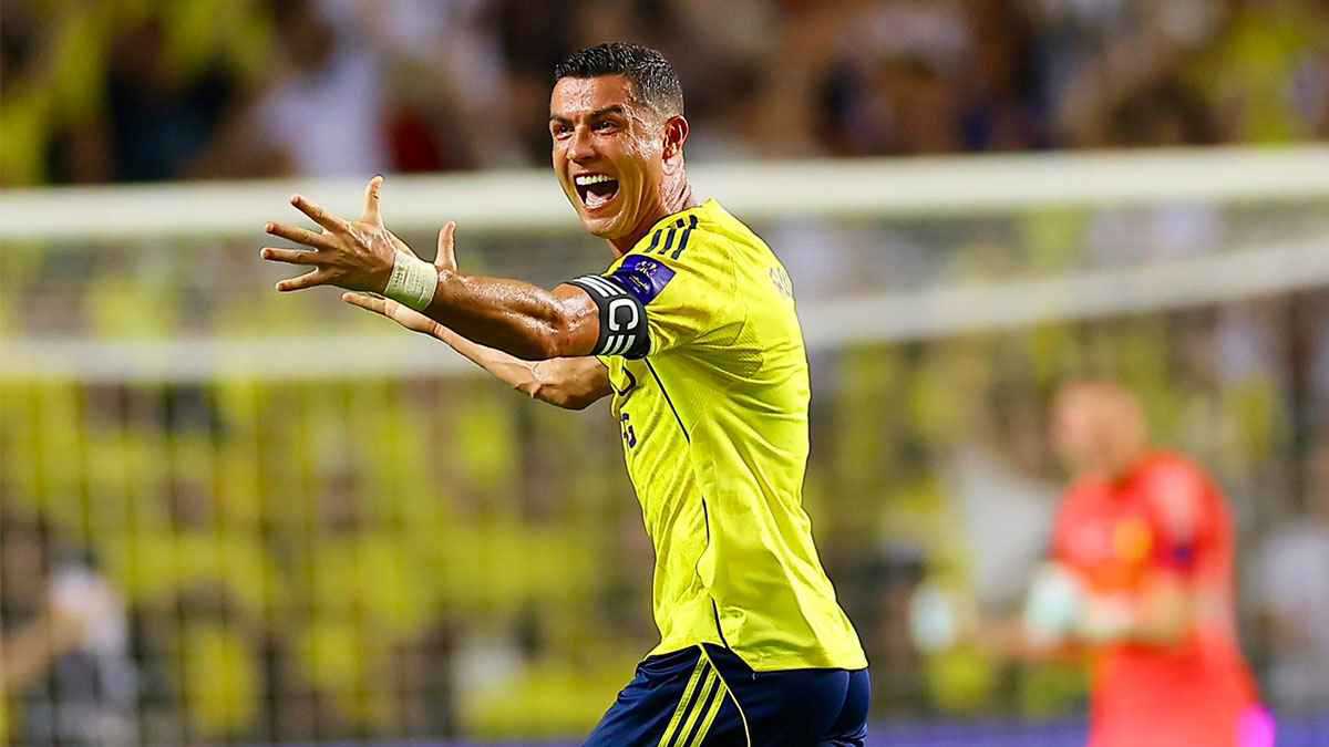 أنفق ثروة طائلة لتغيير شكله.. كم عملية تجميل خضع لها رونالدو؟ (صور)