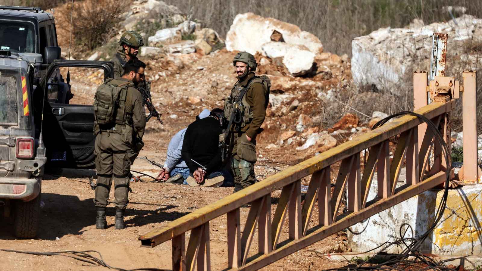 خبراء: "خطة فرنسا" لانسحاب إسرائيل من لبنان تثير الجدل