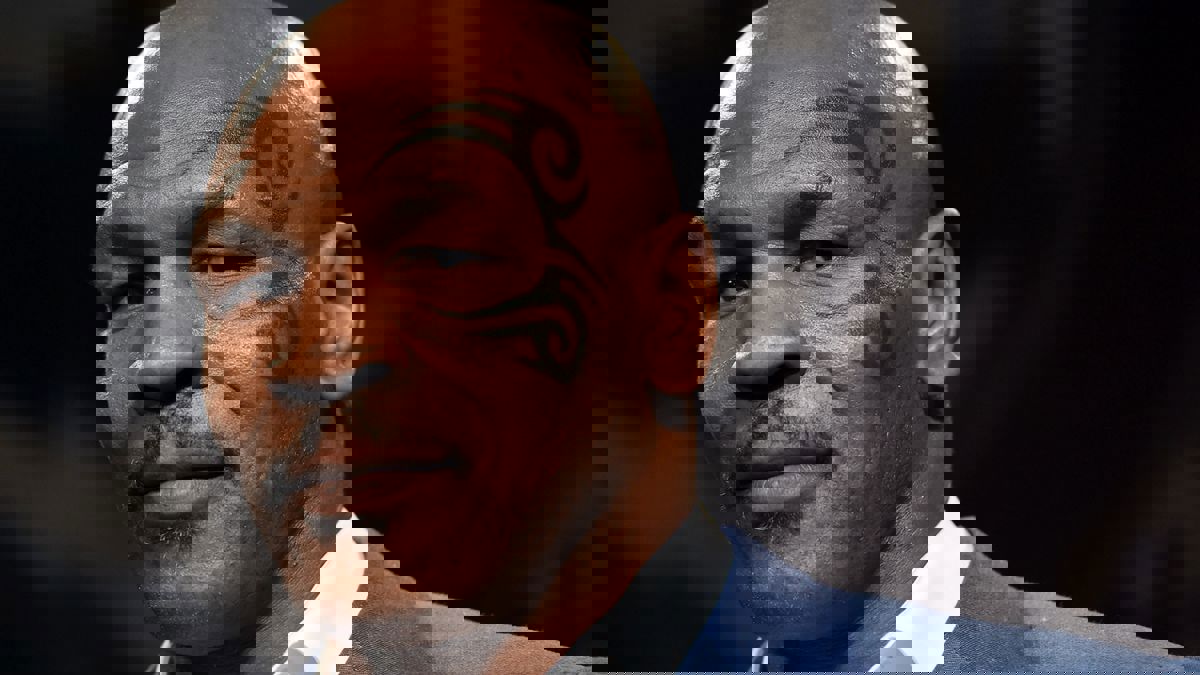 الملاكم مايك تايسون يصل القاهرة للمشاركة في الفيلم المصري "حملة فرعون" (صور)‎