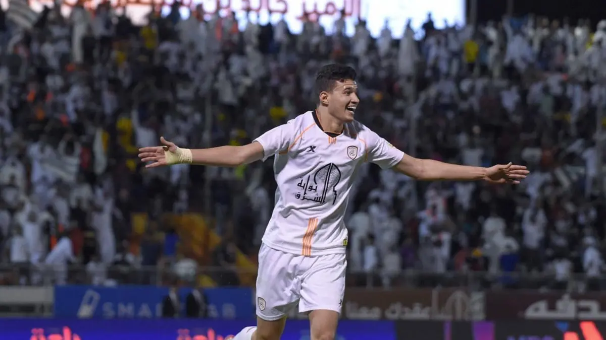 صحيفة: الشباب السعودي يتحرك لتجديد عقد عبدالله الحمدان