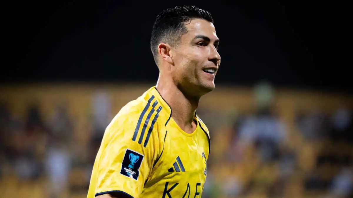 افرض شخصيتك على رونالدو.. عطيف يوجه تحذيرًا مهمًا لجيسوس (فيديو)