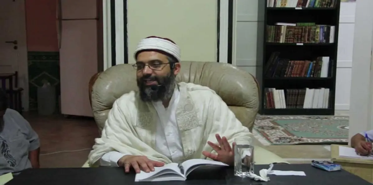 قيادي في حزب نداء تونس: السبسي تعهّد بإخراج حركة النهضةمن الحكم كما يخرج الخاتم من إصبعه‎