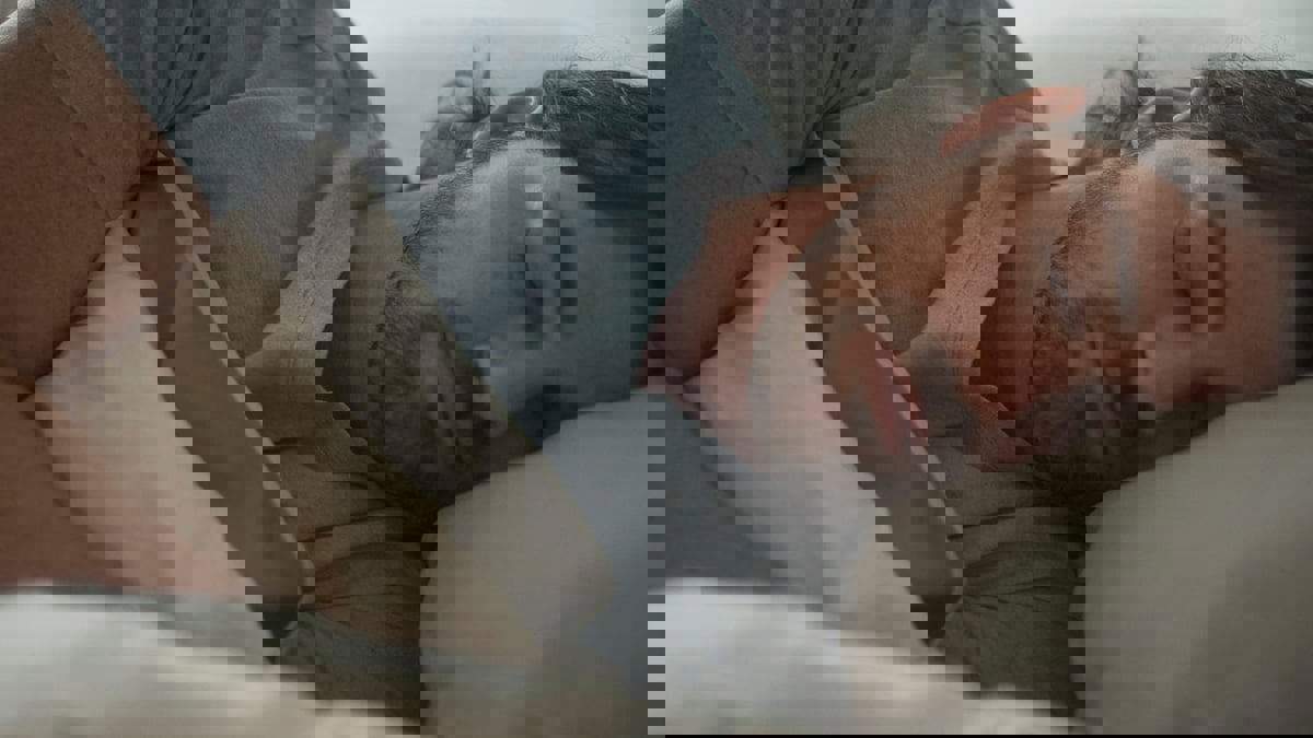 ابتكار وسادة ذكية "تراقب" وضعية الرأس أثناء النوم