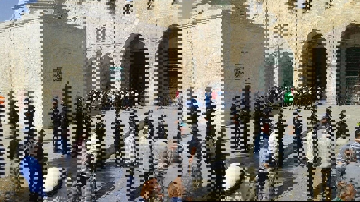 الاحتلال يزيل الأقفال الحديدية عن "باب الرحمة" بالقدس وسط استنفار حاد