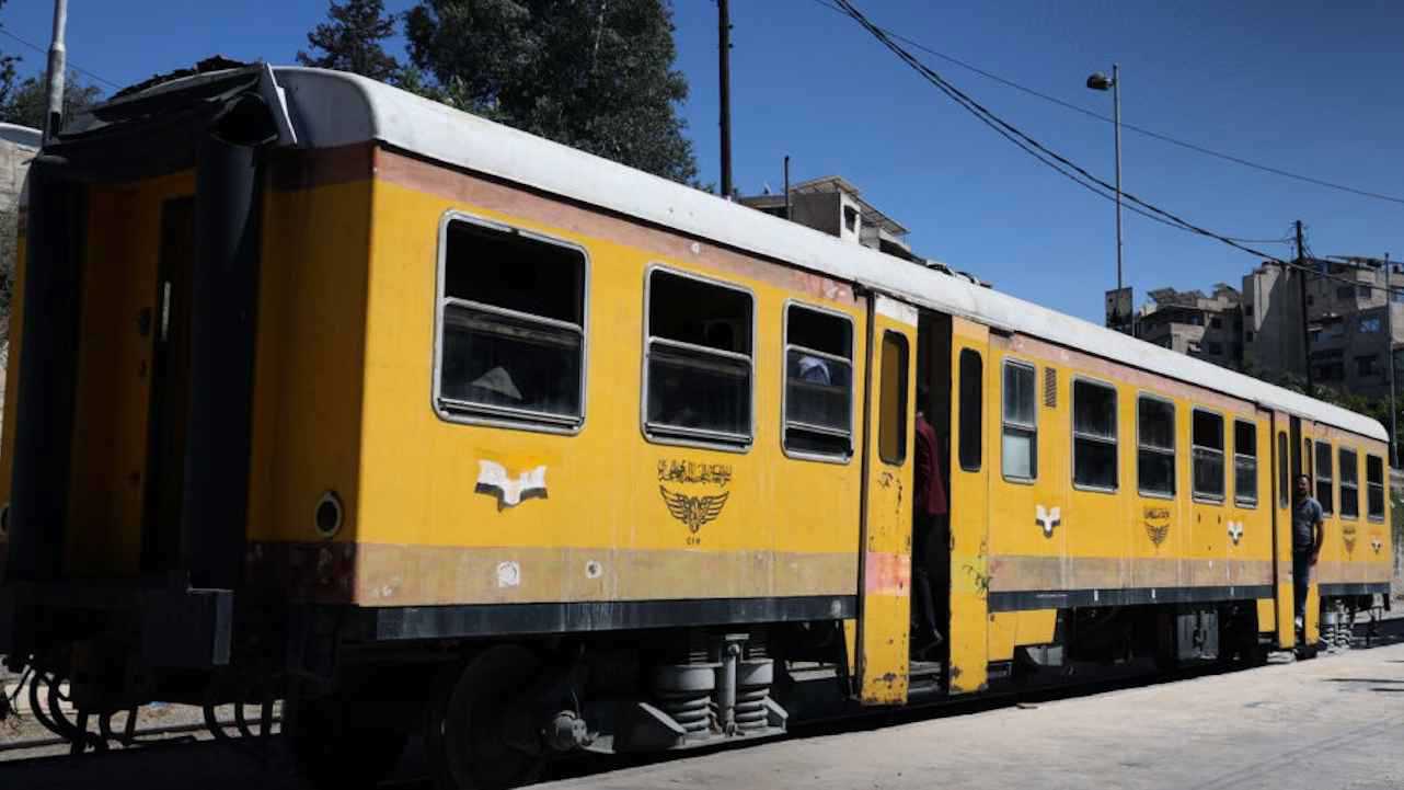 صافرة "قطار النزهة" الشهير ستدوي من جديد في دمشق (صور)