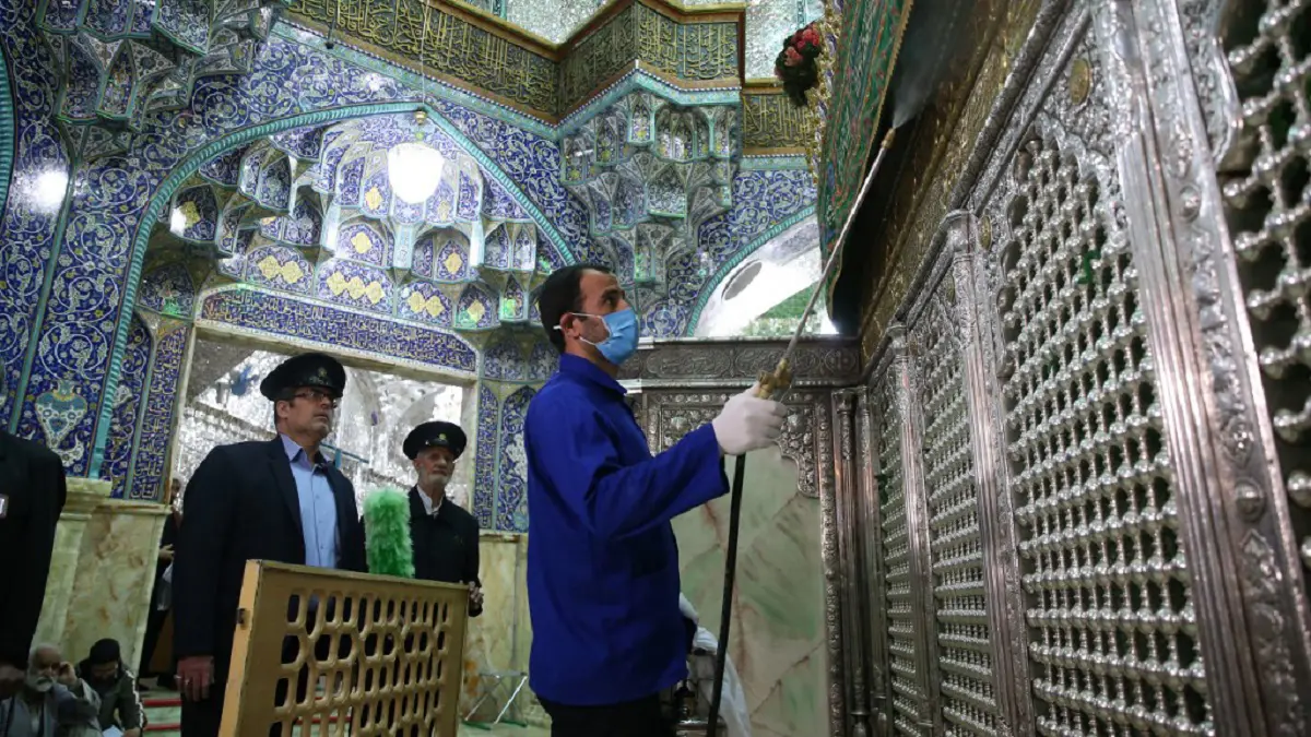 إيران تعلن إصابة 170 طبيبا وممرضا في "قم" بفيروس كورونا