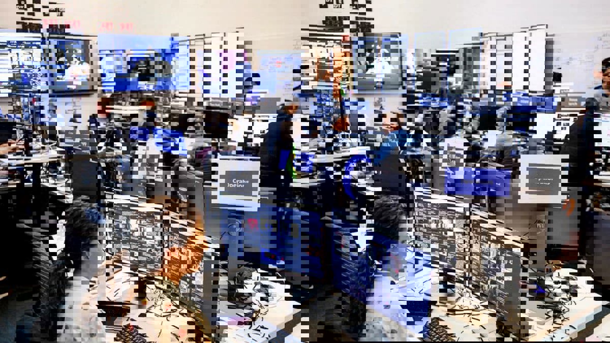 فيسبوك تكشف عن سبب انقطاع شبكتها على مستوى العالم