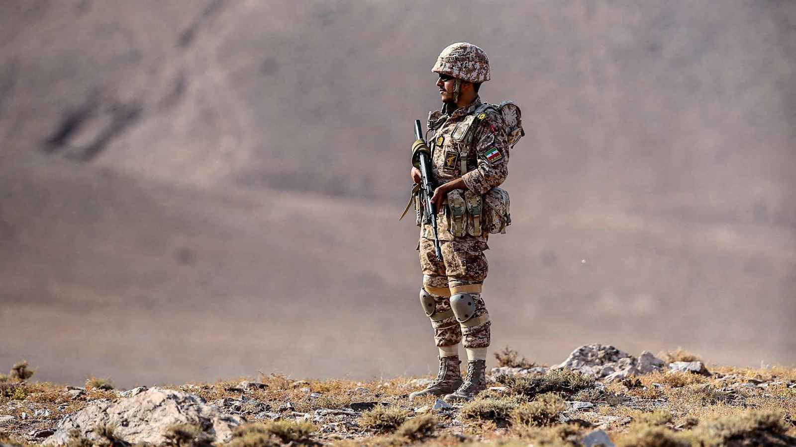 إيران تعلن اعتقال "15 إرهابياً" جنوبي البلاد