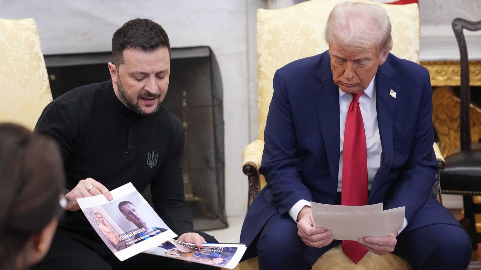 زيلينسكي يأمل ببحث "قضايا صعبة" متعلقة بأوكرانيا مع ترامب