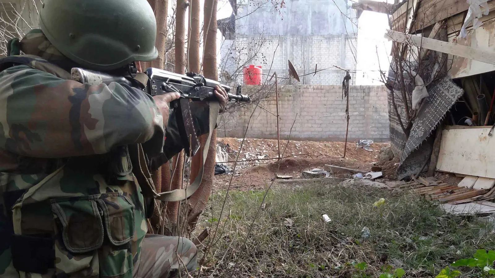 الجيش السوري يعلن صد هجوم لـ"قسد" في دير الزور