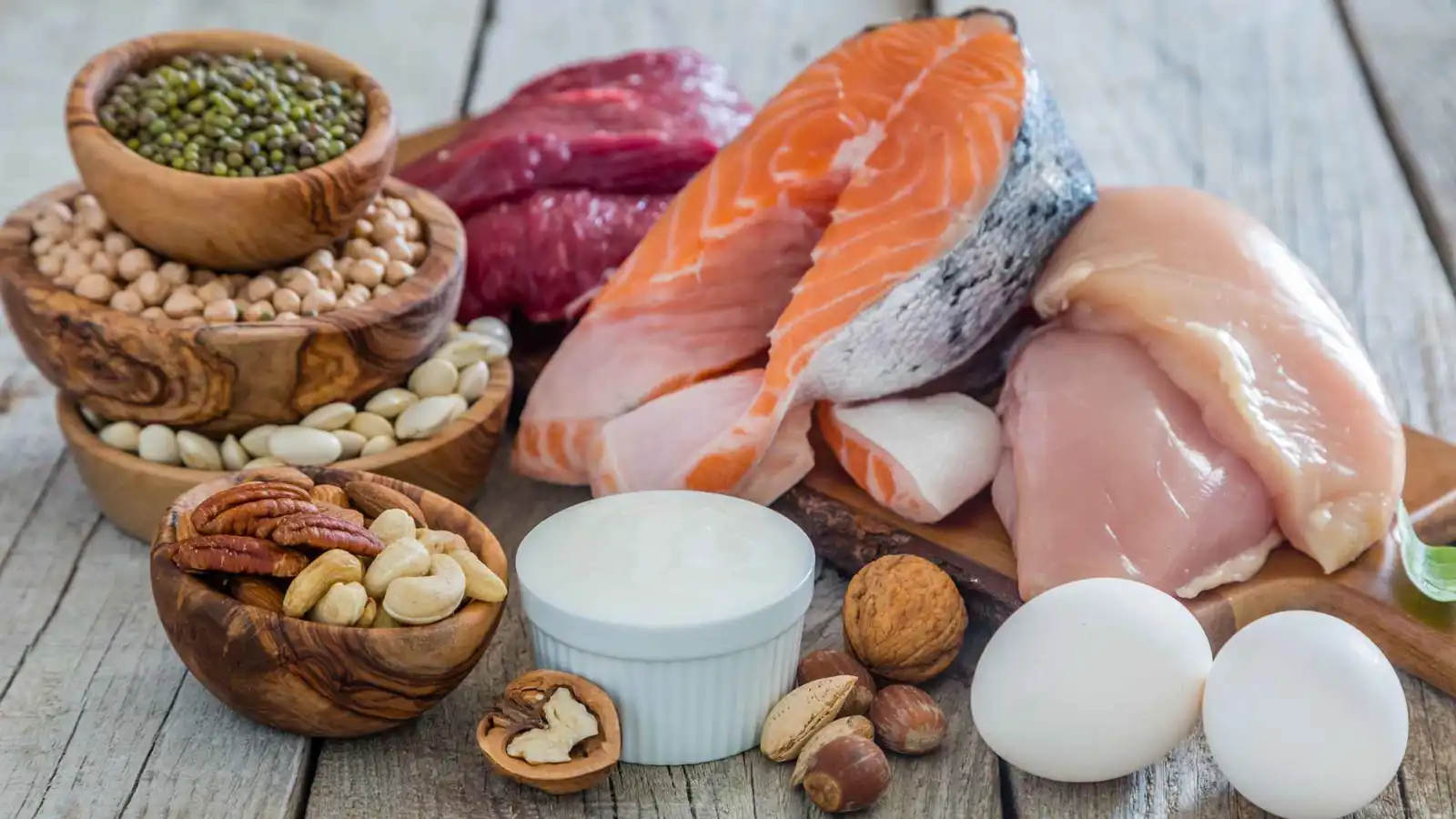 7 علامات صامتة تشير إلى نقص البروتين في نظامك الغذائي