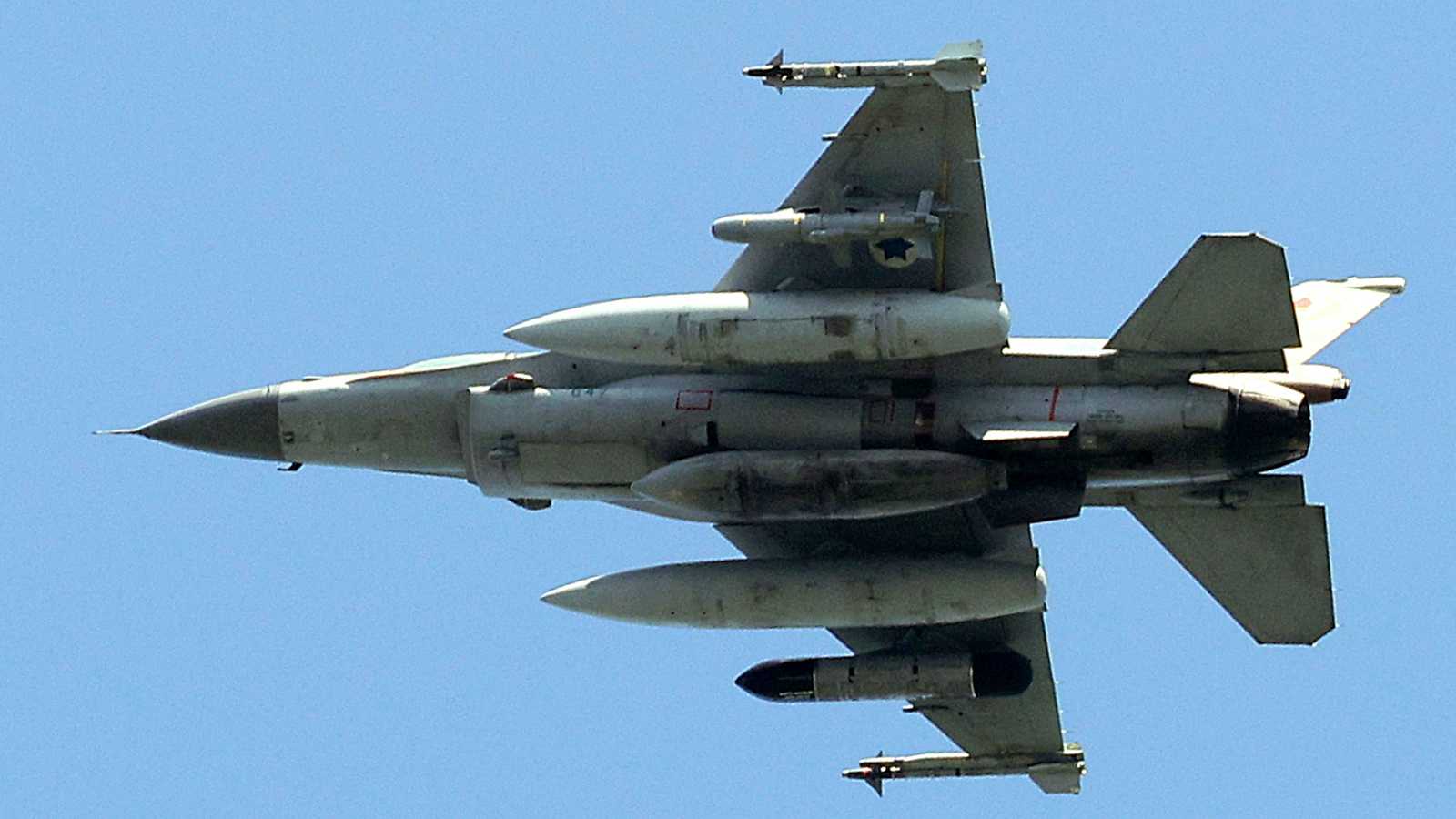 الجيش الإسرائيلي يستهدف مواقع جديدة لـ"حزب الله" في جنوب لبنان