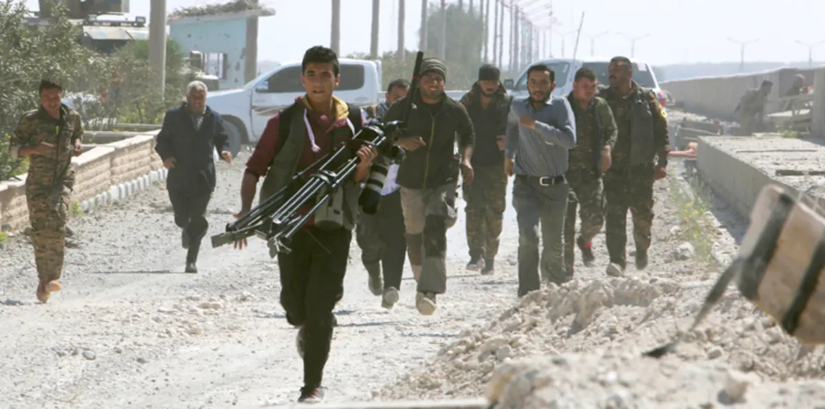 مصادر طبية: الجيش السوري يشن هجومًا بغاز "الكلور" على المعارضة بريف حماة