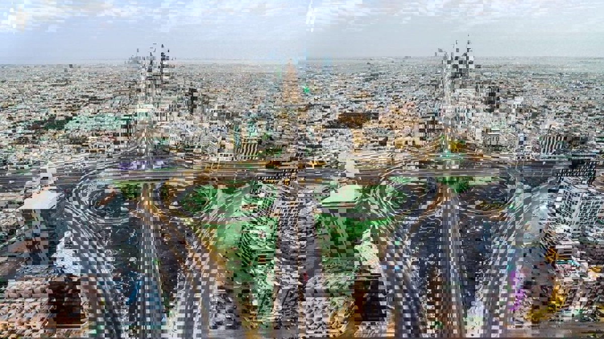 السعودية تفرض حظر التجول على مدار اليوم في الرياض ومدن أخرى